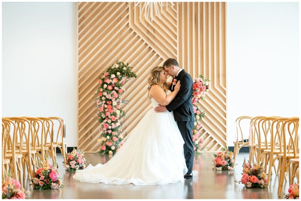 Summer wedding, wedding photos, grand rapids wedding, Michigan wedding, wedding photographer, holland photographer, Leona road venue, bride and groom